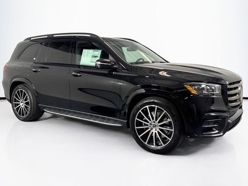 New 2026 Mercedes-Benz GLS 580 4MATIC image 3