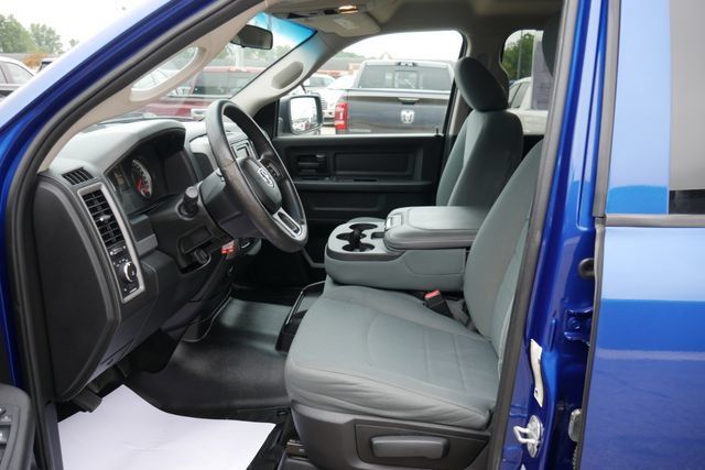 Used 2017 RAM 1500 Express w/ Express Value Package AWD/4WD image 2