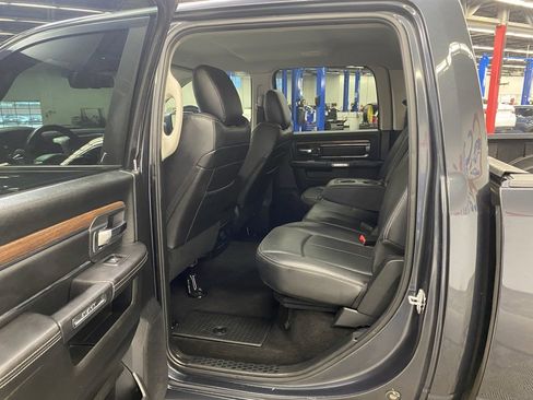 Used 2018 RAM 1500 Laramie image 14