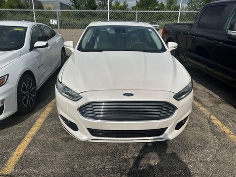 Used 2016 Ford Fusion Titanium FWD image 4