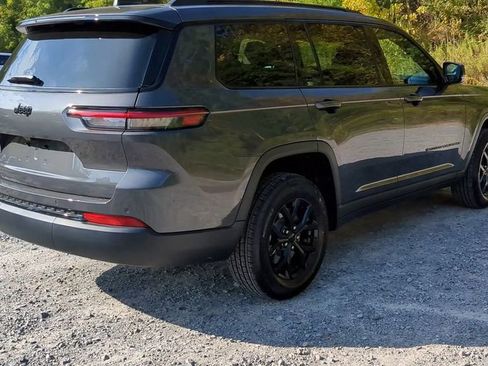 New 2025 Jeep Grand Cherokee L Altitude image 9