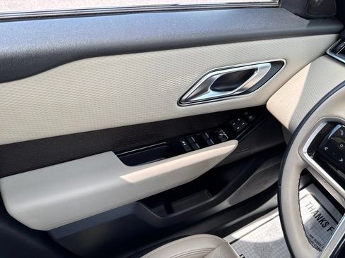 Used 2022 Land Rover Range Rover Velar R-Dynamic S AWD/4WD image 18