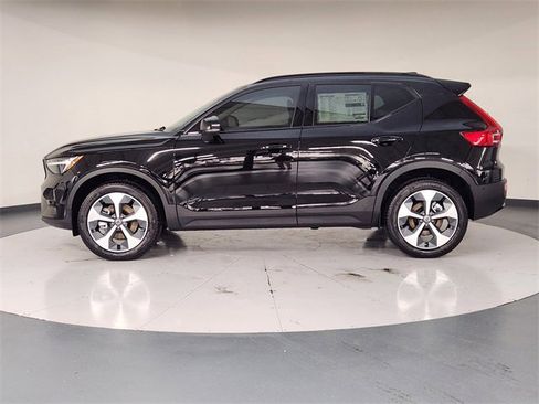 New 2026 Volvo XC40 B4 Plus w/ Protection Package Premier image 5
