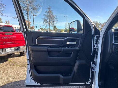 Used 2024 RAM 2500 Big Horn image 15