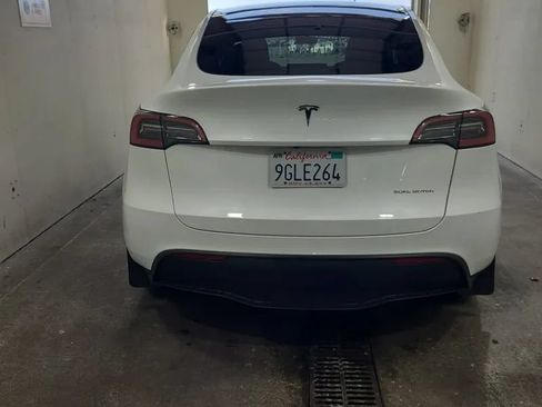 Used 2023 Tesla Model Y Long Range AWD/4WD image 3