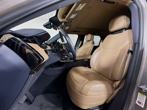 Used 2023 Land Rover Range Rover Sport SE image 11