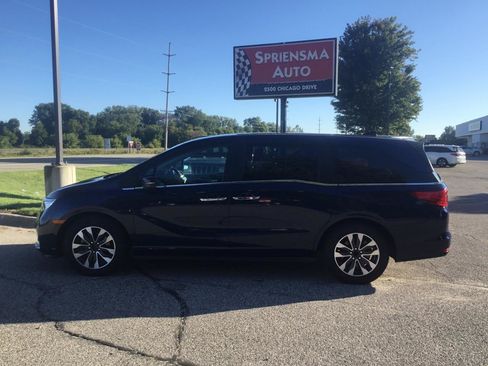 Used 2023 Honda Odyssey EX-L image 10