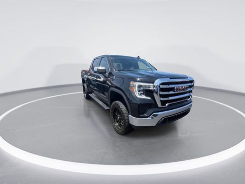 Used 2021 GMC Sierra 1500 SLE w/ X31 Off-Road Package AWD/4WD image 2