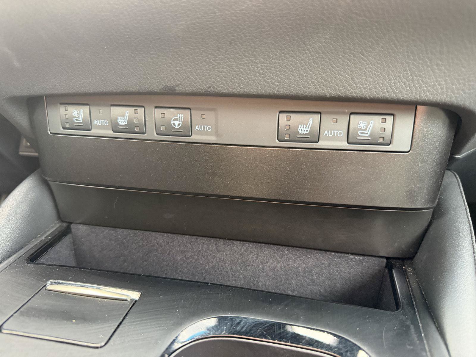 Used 2023 Lexus ES 350 F Sport w/ Accessory Package (Z2) FWD image 20