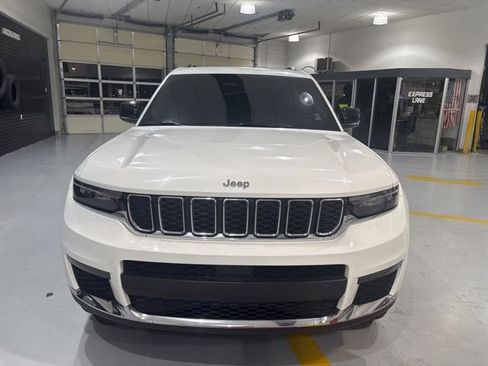 Used 2023 Jeep Grand Cherokee L Limited AWD/4WD image 2