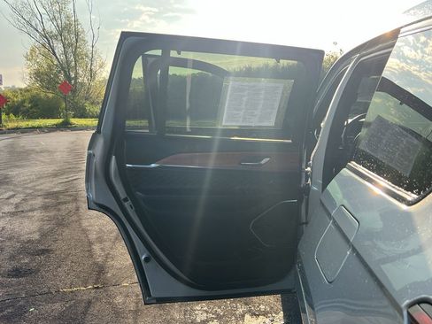 Used 2022 Jeep Grand Cherokee L Summit image 40