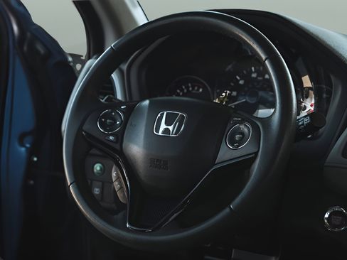 Used 2017 Honda HR-V EX-L image 16