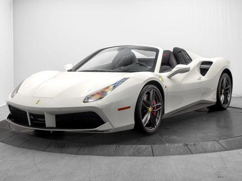 Used 2018 Ferrari 488 Spider RWD image 7