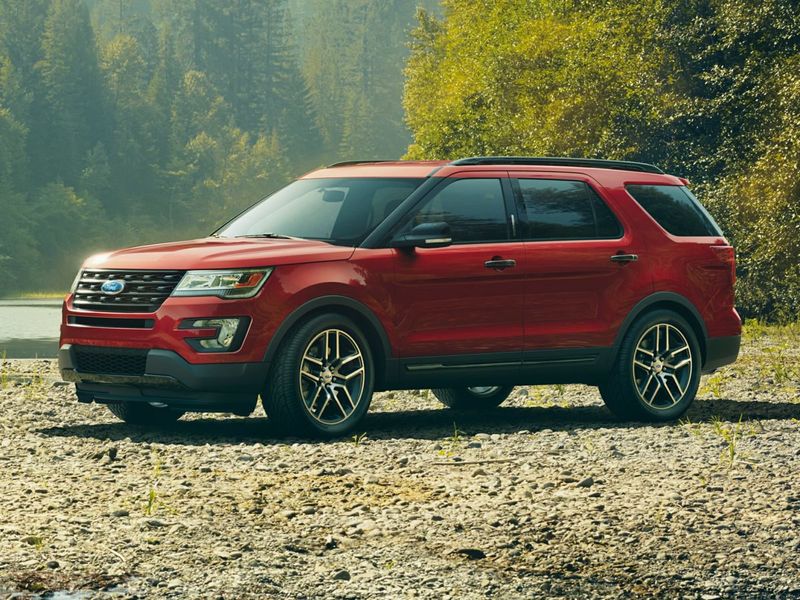 Used 2016 Ford Explorer XLT w/ Equipment Group 201A image 1