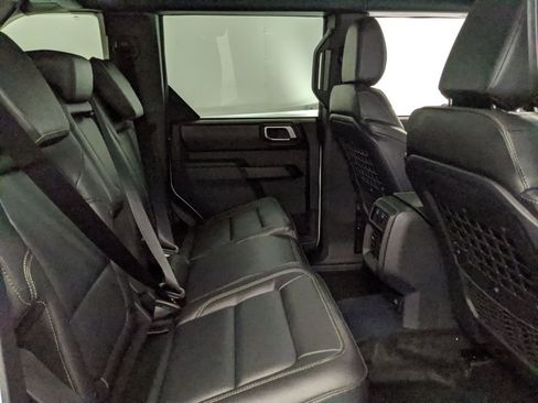 New 2025 Ford Bronco Badlands image 26
