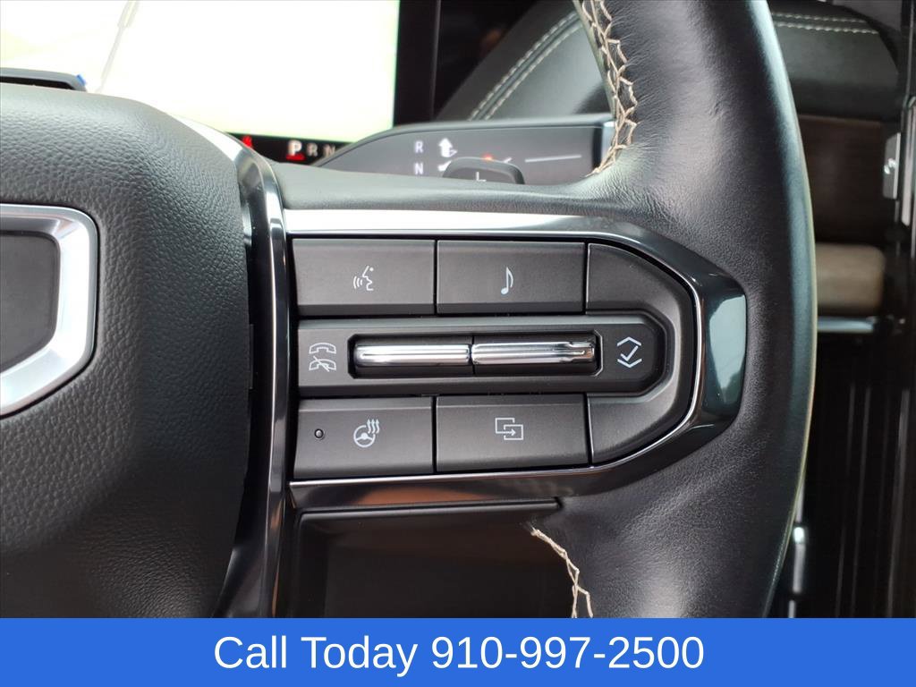 Used 2025 GMC Yukon Denali Ultimate w/ LPO, Floor Liner Package AWD/4WD image 21