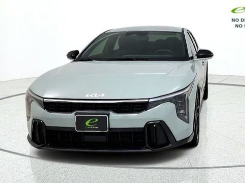 Used 2025 Kia K4 GT-Line FWD image 3