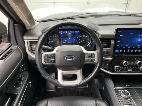 Certified 2023 Ford Expedition XLT image 17