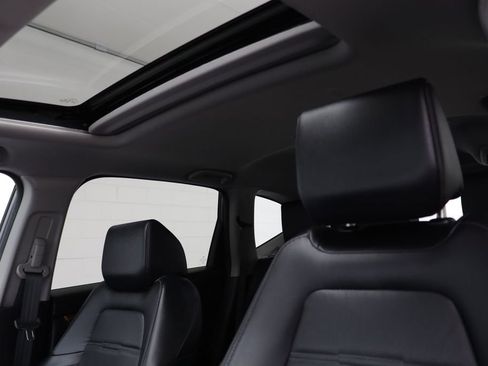 Used 2019 Honda CR-V Touring image 14