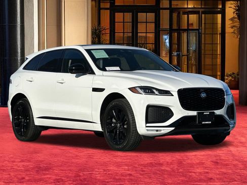 Used 2026 Jaguar F-PACE R-Dynamic S image 8