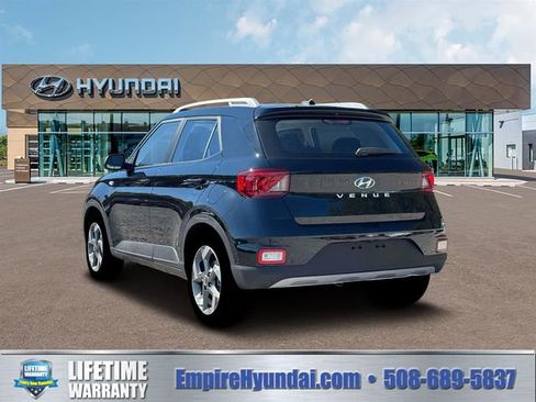 New 2026 Hyundai Venue SEL FWD image 5