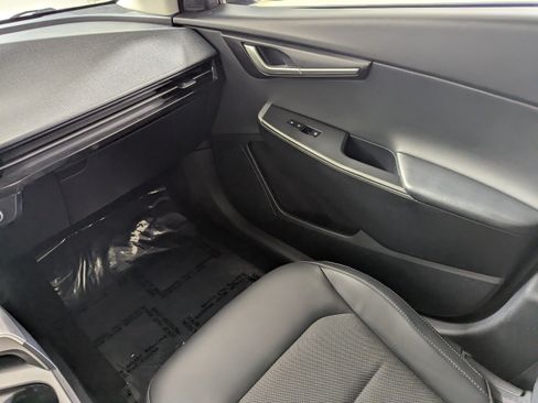 Used 2024 Kia EV6 Light RWD image 11