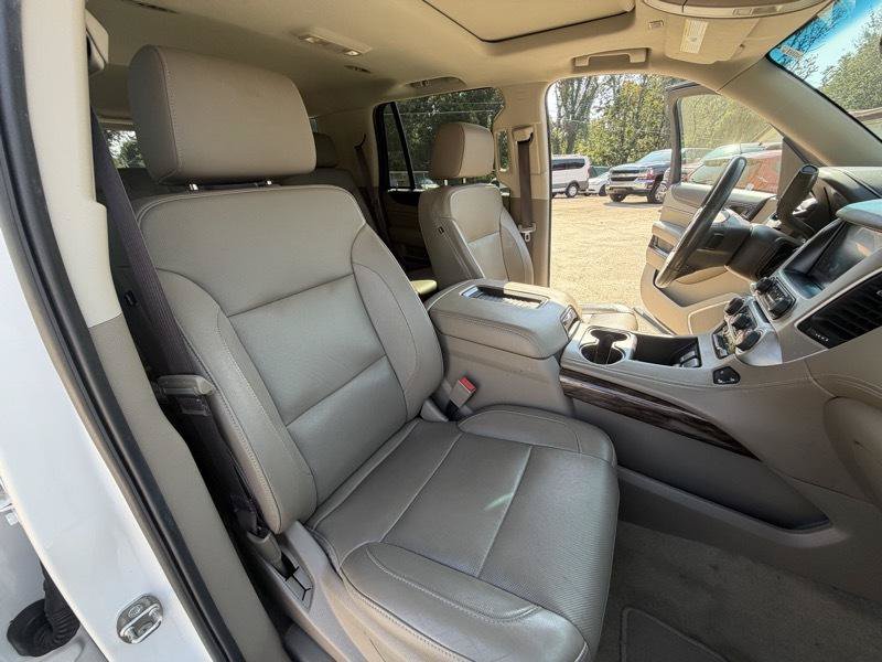 Used 2017 GMC Yukon SLT w/ HD Trailering Package AWD/4WD image 14