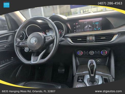 Used 2021 Alfa Romeo Stelvio Ti w/ Nero Edizione AWD/4WD image 18