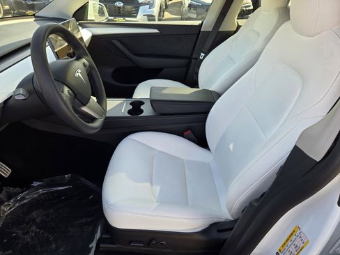 Used 2022 Tesla Model Y Performance AWD/4WD image 15