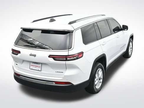 Used 2023 Jeep Grand Cherokee L Laredo image 25