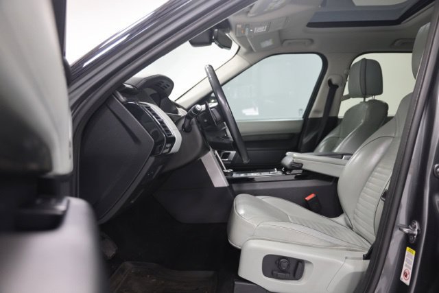 Used 2019 Land Rover Discovery HSE Luxury AWD/4WD image 19