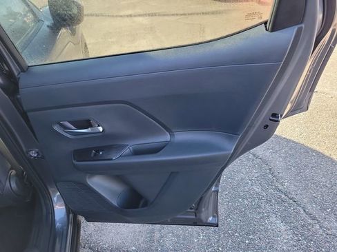Used 2025 Nissan Kicks SV w/ Charging Package FWD image 32