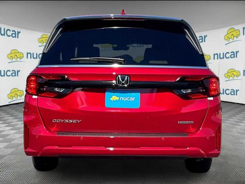 New 2026 Honda Odyssey Touring image 6