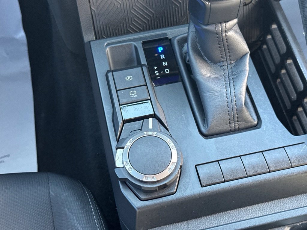 Certified 2024 Toyota Tacoma SR AWD/4WD image 25