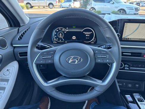 Used 2023 Hyundai Sonata SEL w/ Convenience Package image 9