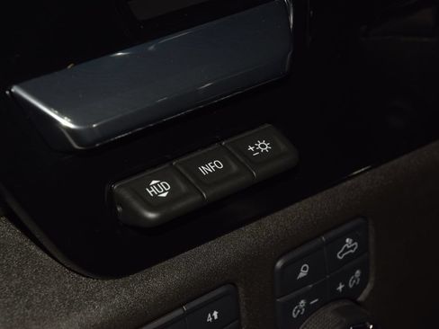 Used 2024 Chevrolet Silverado 1500 High Country w/ Technology Package AWD/4WD image 38