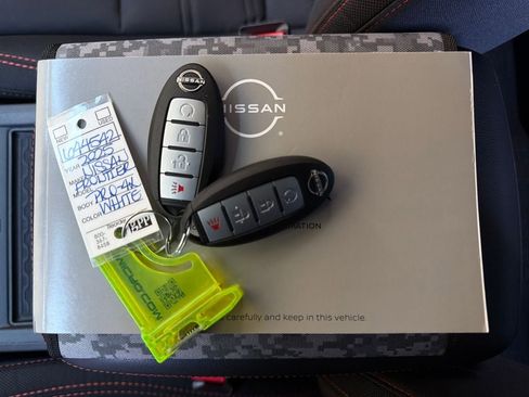 Used 2025 Nissan Frontier PRO-4X w/ Pro Convenience Package image 37