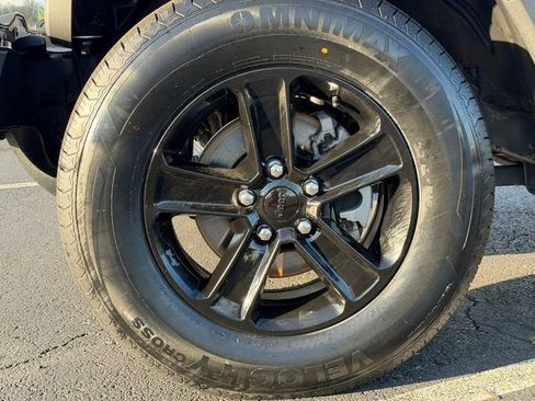 Used 2021 Jeep Wrangler Unlimited Sahara image 11