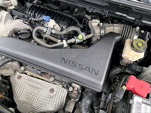 Used 2017 Nissan Rogue SV AWD/4WD image 35