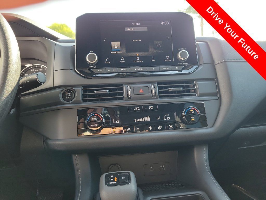Used 2025 Nissan Pathfinder S AWD/4WD image 14