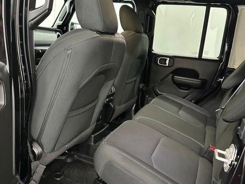 Used 2023 Jeep Wrangler Unlimited Rubicon 4xe w/ Cold Weather Group AWD/4WD image 29