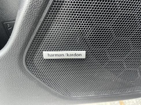 Used 2015 Subaru Legacy 2.5i Limited image 20