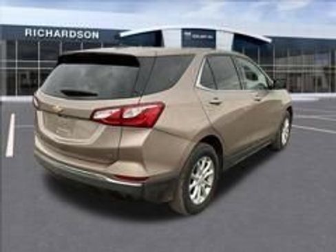 Used 2019 Chevrolet Equinox LT w/ Driver Convenience Package FWD image 8