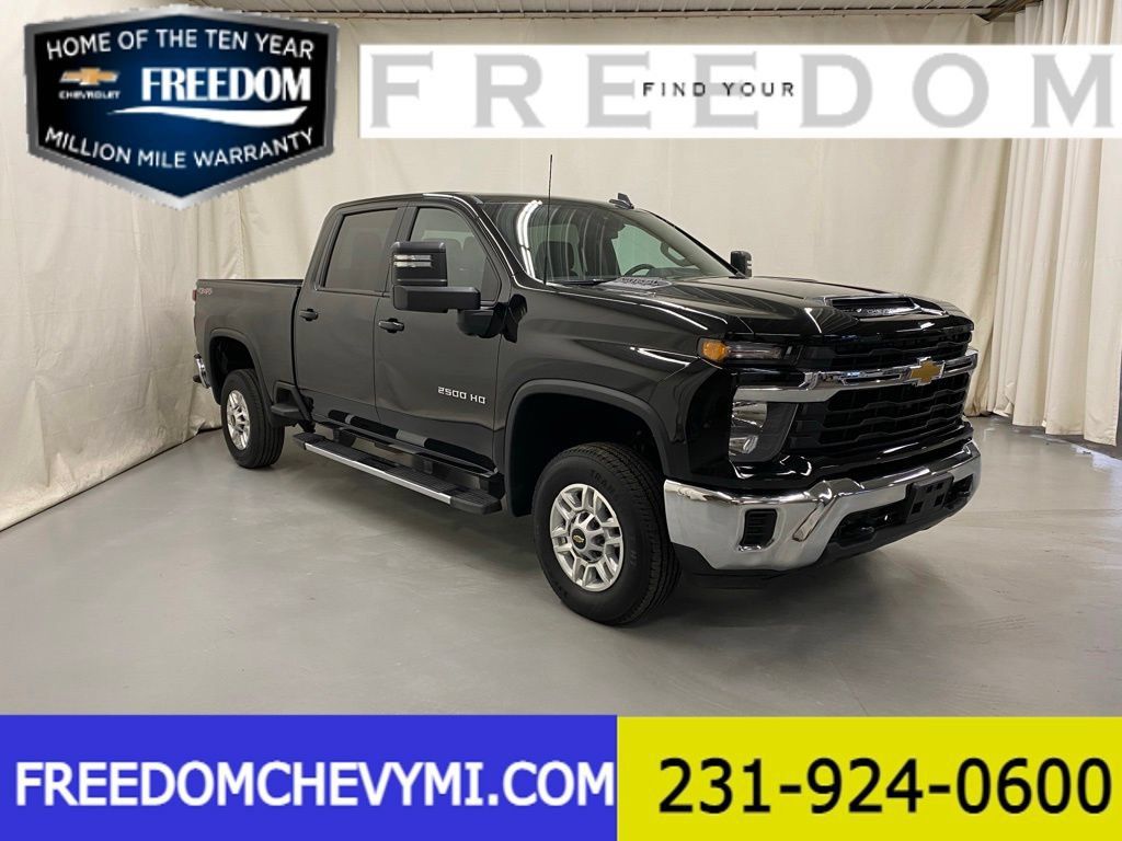 Used 2026 Chevrolet Silverado 2500 LT AWD/4WD image 1