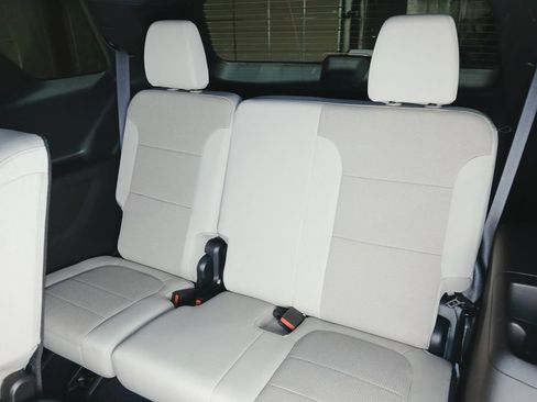 Used 2023 Chevrolet Traverse LS w/ Safety Package AWD/4WD image 14
