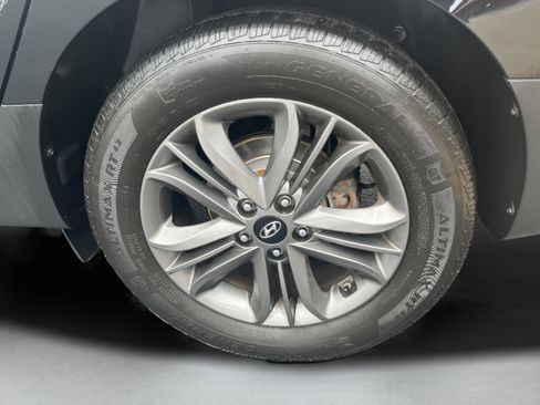 Used 2015 Hyundai Tucson GLS image 17