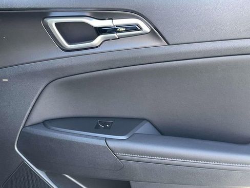 Certified 2026 Kia Sportage EX w/ EX Panorama Roof Package image 16