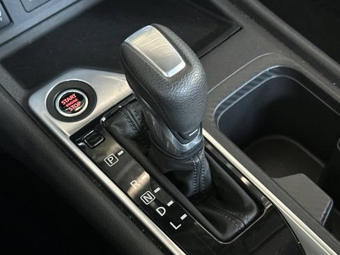 Used 2024 Nissan Sentra SV FWD image 21