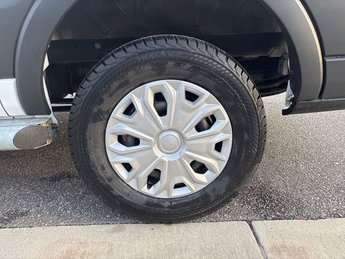 Used 2024 Ford Transit 250 Low Roof w/ Exterior Upgrade Package image 12