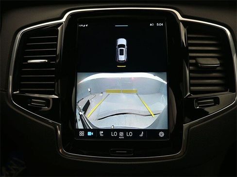Certified 2023 Volvo XC90 T8 Ultimate w/ Protection Package Premier image 12